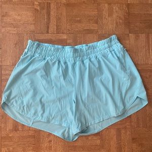Lululemon Tracker short 4” Size 18